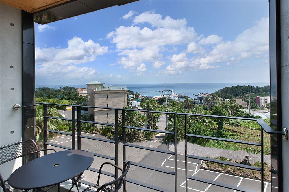 Familia Hotel Seogwipo Exterior photo