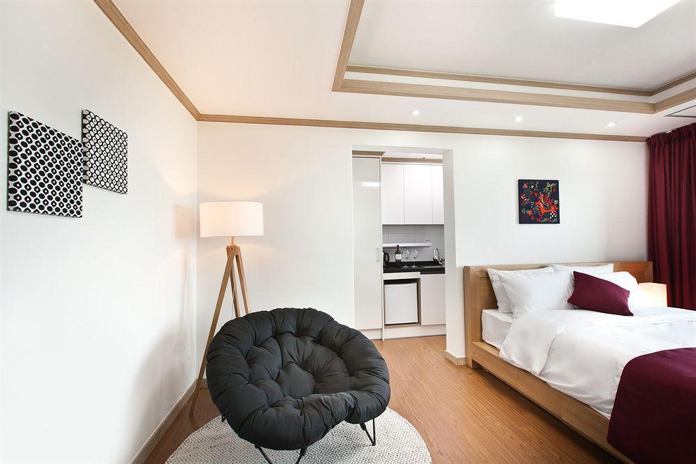 Familia Hotel Seogwipo Exterior photo