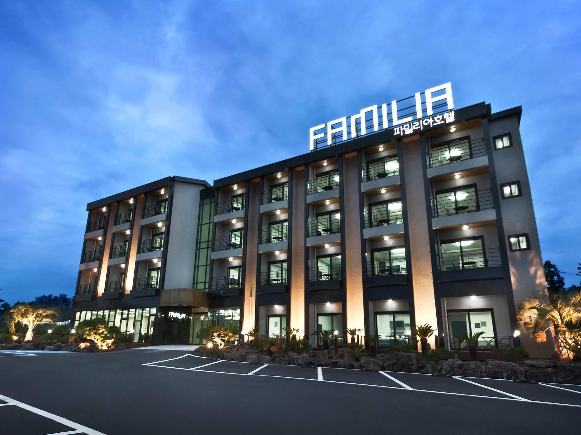 Familia Hotel Seogwipo Exterior photo