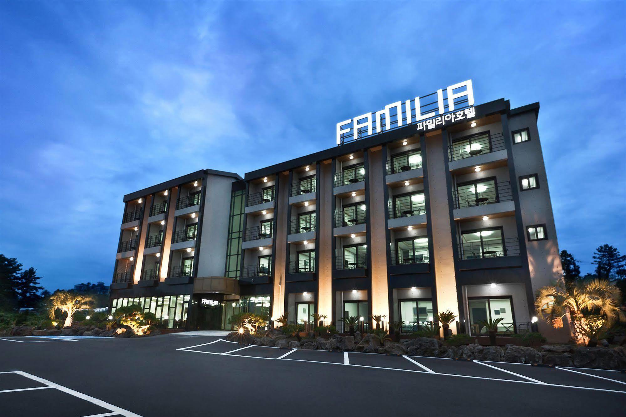Familia Hotel Seogwipo Exterior photo