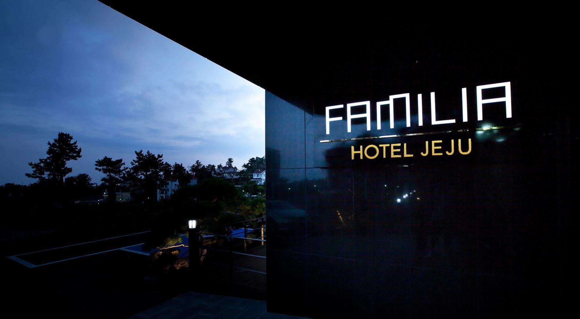 Familia Hotel Seogwipo Exterior photo